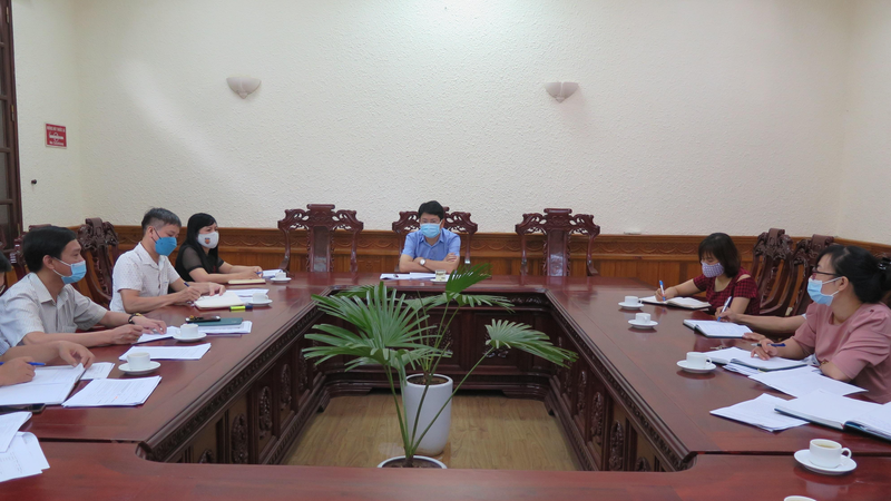 Toàn cảnh buổi làm việc.
