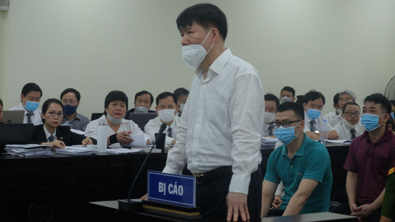 Cựu Thứ trưởng Bộ Y tế Trương Quốc Cường tại tòa.