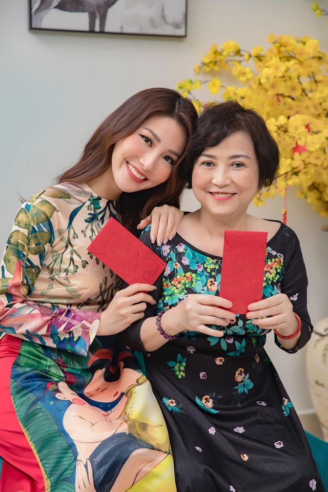 Diễm My 9X bất ngờ tiết lộ từng nhập viện vì... ăn quá nhiều ngày Tết - 4 Diễm My 9X bất ngờ tiết lộ từng nhập viện vì... ăn quá nhiều ngày Tết - 4