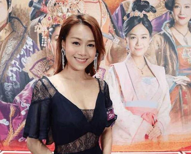 Sự nghiệp tan tành của á hậu ngoại tình với chồng diva Trịnh Tú Văn - 13 Sự nghiệp tan tành của á hậu ngoại tình với chồng diva Trịnh Tú Văn - 13