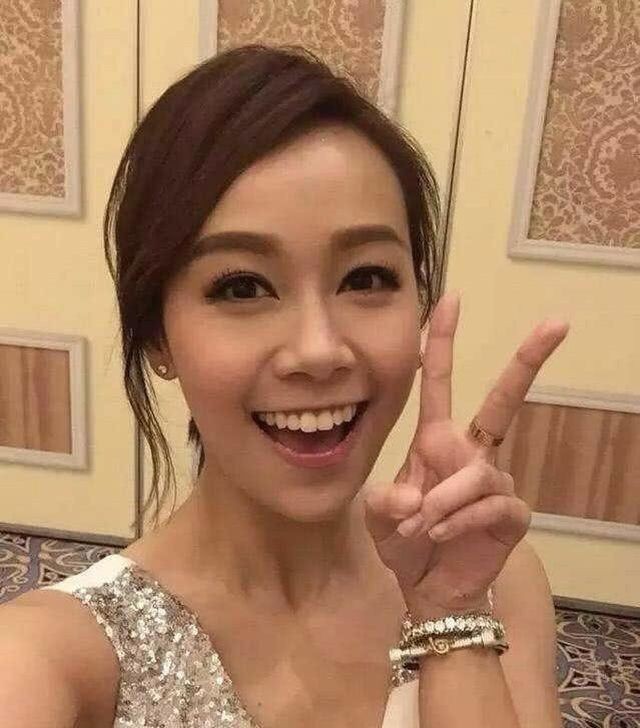 Sự nghiệp tan tành của á hậu ngoại tình với chồng diva Trịnh Tú Văn - 9 Sự nghiệp tan tành của á hậu ngoại tình với chồng diva Trịnh Tú Văn - 9
