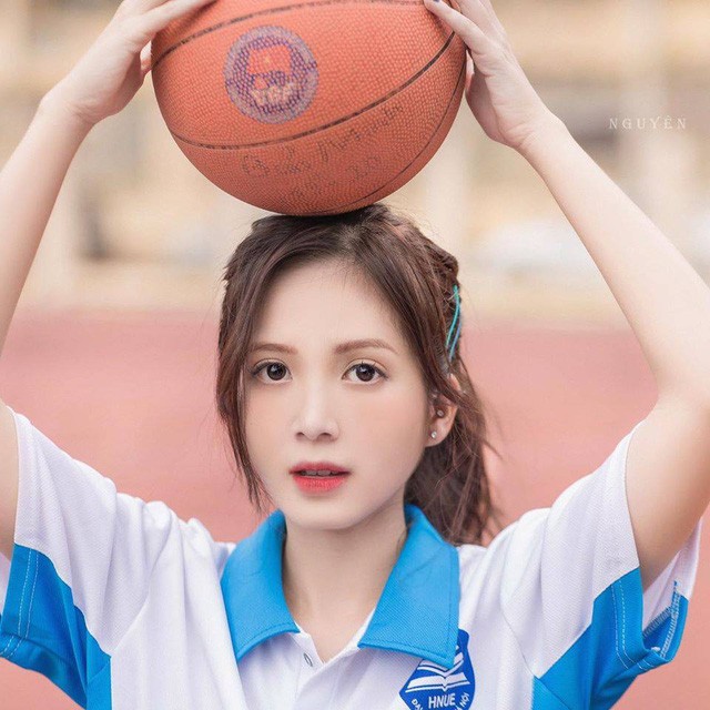 Nhan sắc mật ngọt của tình địch Dương trong Những ngày không quên - Ảnh 9. Nhan sắc mật ngọt của tình địch Dương trong Những ngày không quên - Ảnh 9.