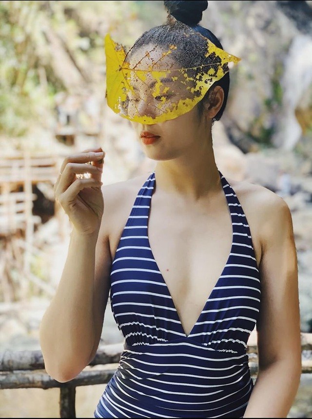 Hoa hậu Mai Phương Thuý, Ngọc Hân táo bạo bất ngờ với ảnh áo tắm, bán nude - 15 Hoa hậu Mai Phương Thuý, Ngọc Hân táo bạo bất ngờ với ảnh áo tắm, bán nude - 15