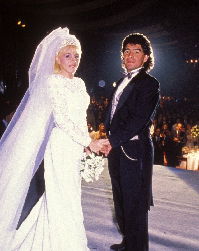 Chân dung người phụ nữ hơn hai thập kỷ gắn bó cùng Maradona - 2 Chân dung người phụ nữ hơn hai thập kỷ gắn bó cùng Maradona - 2