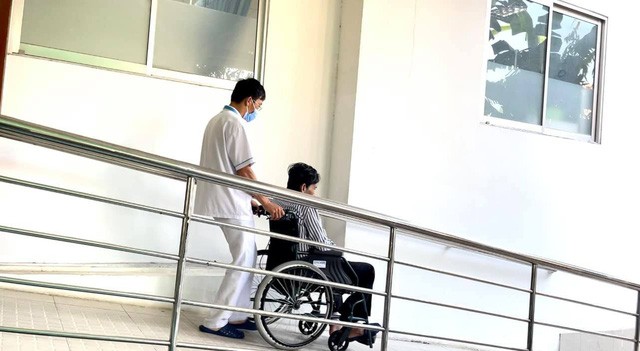 Quyên góp được hơn 400 triệu cho diễn viên Thương Tín, diễn viên Kim Chi thông báo ngừng nhận tiền - Ảnh 1. Quyên góp được hơn 400 triệu cho diễn viên Thương Tín, diễn viên Kim Chi thông báo ngừng nhận tiền - Ảnh 1.