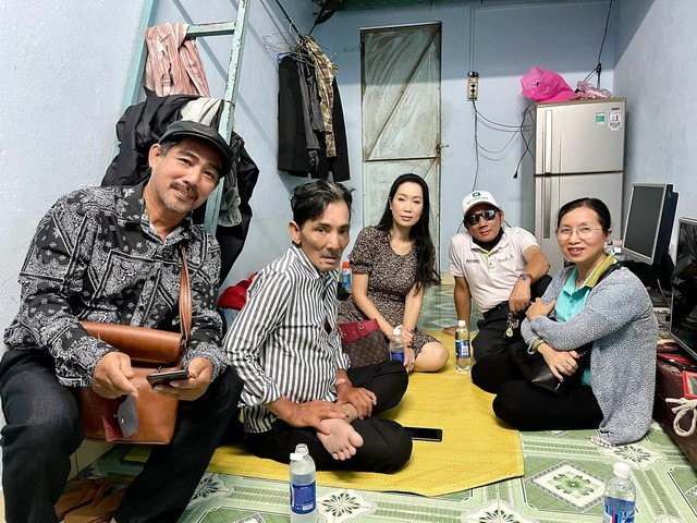 Quyên góp được hơn 400 triệu cho diễn viên Thương Tín, diễn viên Kim Chi thông báo ngừng nhận tiền - Ảnh 2. Quyên góp được hơn 400 triệu cho diễn viên Thương Tín, diễn viên Kim Chi thông báo ngừng nhận tiền - Ảnh 2.