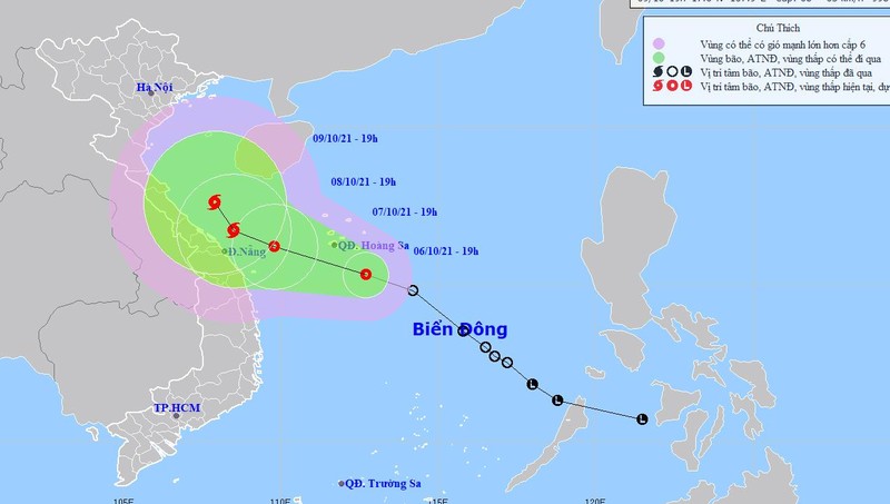 Nguy cơ bão đổ bộ vùng biển ngoài khơi Quảng Bình - Quảng Nam