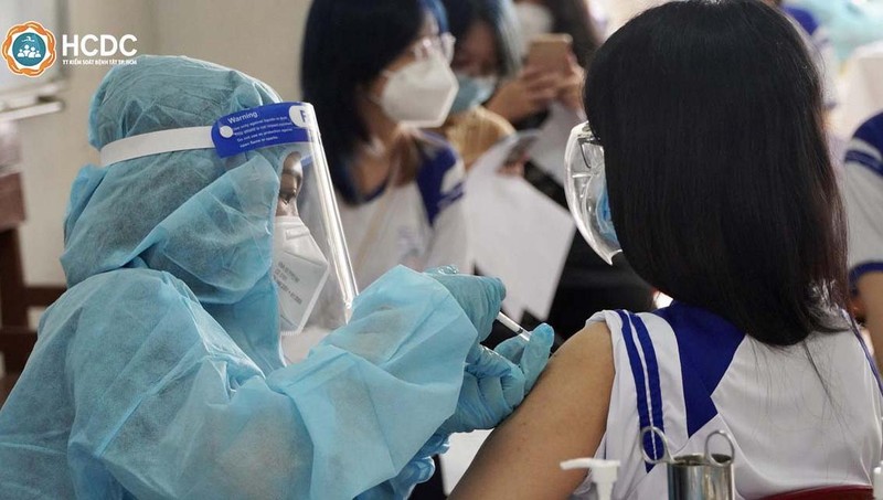 Tiêm vaccine phòng COVID-19 cho trẻ em tại Quận 3, TP HCM. Ảnh: HCDC.