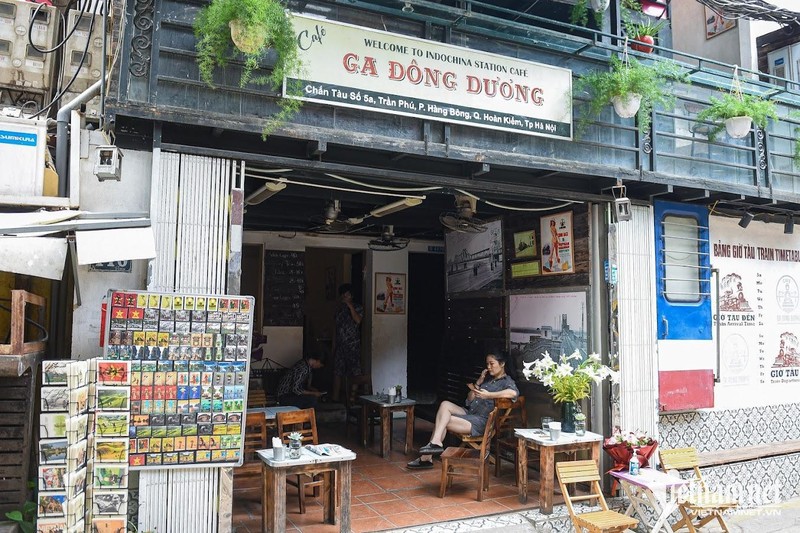 Thực hư tin 'phố cafe đường tàu Hà Nội mở lại, khách quốc tế đổ xô check-in' ảnh 8