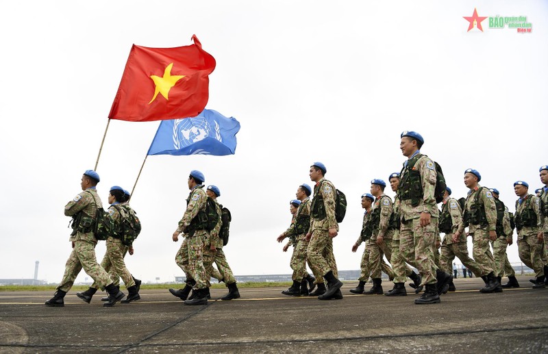 Xúc động hình ảnh chiến sĩ mũ nồi xanh lên đường làm nhiệm vụ giữ gìn hòa bình LHQ ảnh 14