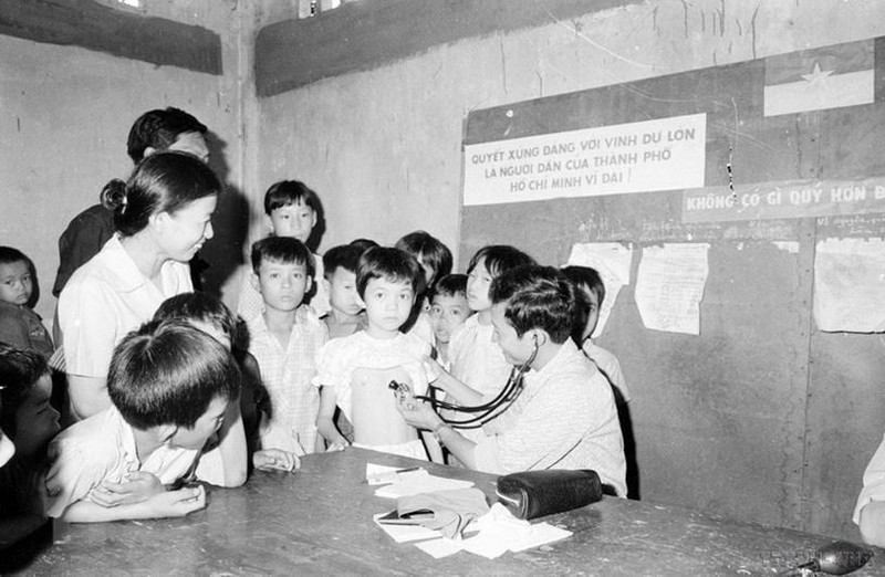 Hình ảnh thành phố Sài Gòn sống trong niềm vui chiến thắng 30/4/1975 ảnh 2