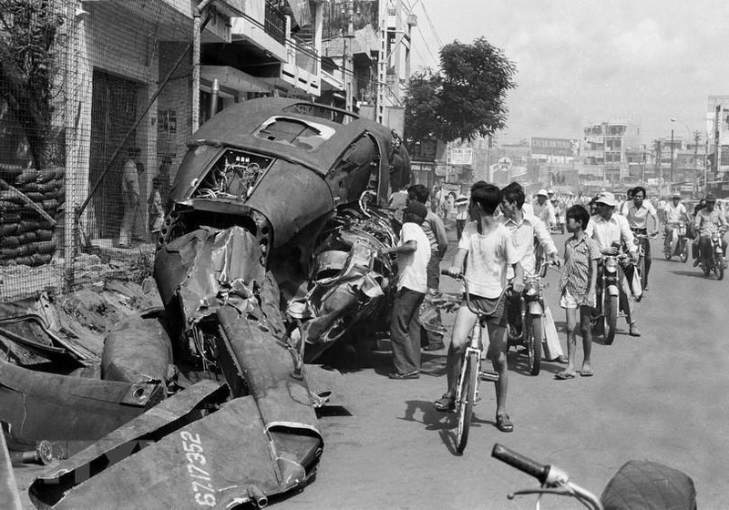Hình ảnh thành phố Sài Gòn sống trong niềm vui chiến thắng 30/4/1975 ảnh 21