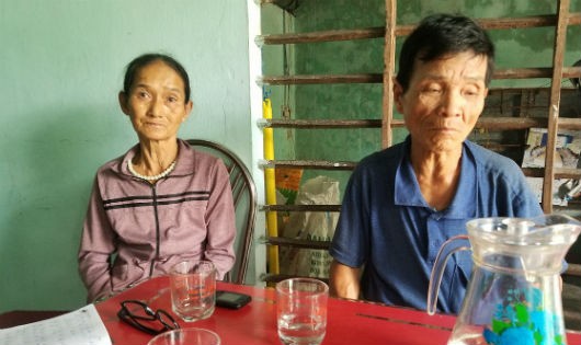 Vợ chồng bà Mạnh kể lại chuyện bị lừa