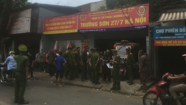 Quang cảnh hiện trường vụ việc trưa 8/7.
