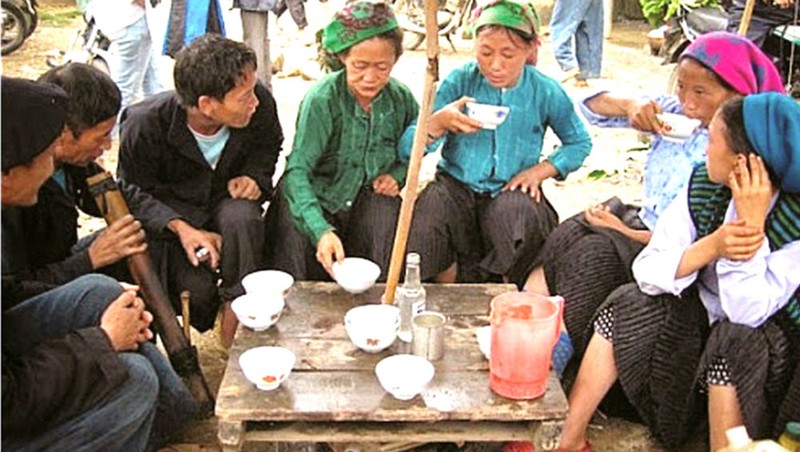 Tỉ lệ uống rượu bia ở mức nguy hại ở vùng DTTS đang gia tăng qua các năm (ảnh minh họa).