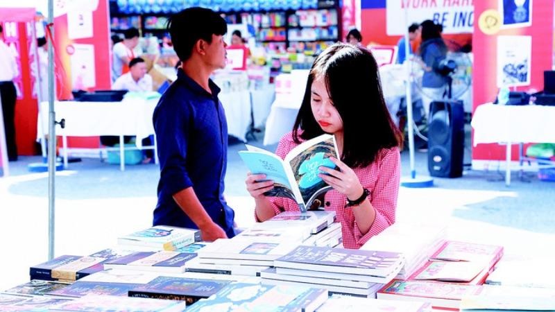 Thay vì hội sách truyền thống, nhiều đơn vị phát hành đã tổ chức Hội sách online để tiếp cận bạn đọc.