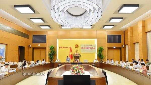 Toàn cảnh phiên họp.