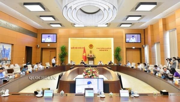 Uỷ ban Thường vụ Quốc hội thông qua nghị quyết thành lập Văn phòng Đoàn ĐBQH và HĐND cấp tỉnh.