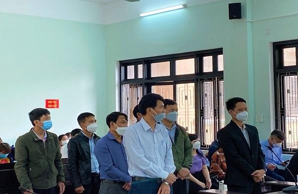 Các bị cáo tại phiên tòa xét xử