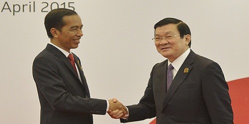 Chủ tịch nước Trương Tấn Sang và Tổng thống Indonesia Widodo tại Hội nghị.