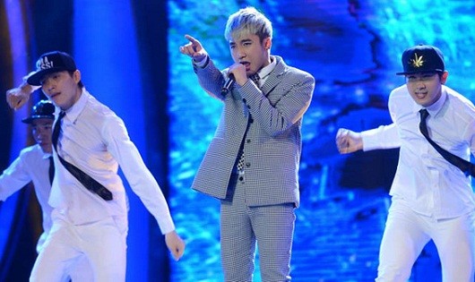 Lại “nghi án” ca sĩ Sơn Tùng đạo ca khúc nước ngoài