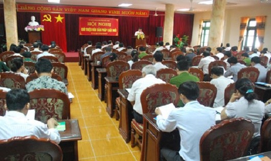Một buổi hội nghị giới thiệu văn bản pháp luật
