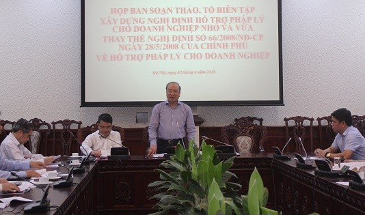 Hỗ trợ pháp lý cho doanh nghiệp nhỏ và vừa: Nên có ưu tiên theo thứ tự