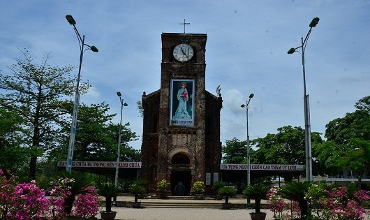 Chiêm ngưỡng Vương cung thánh đường La Vang