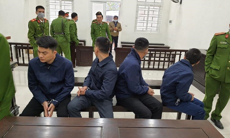 Chồng đam mê 'đỏ đen' vạ lây vợ mới sinh và gia đình