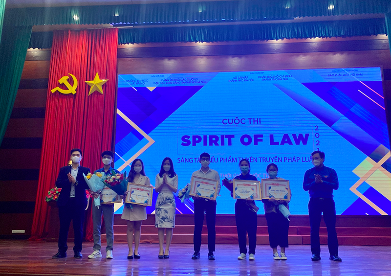 Trao giải cuộc thi Sáng tác tiểu phẩm tuyên truyền pháp luật "Spirit of Law" ảnh 4