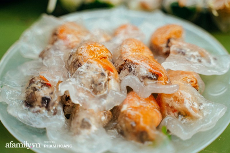 Ngôi chợ lâu đời nhất phố cổ được giới nhà giàu chuộng mua vì toàn đồ chất lượng tươi ngon ảnh 4