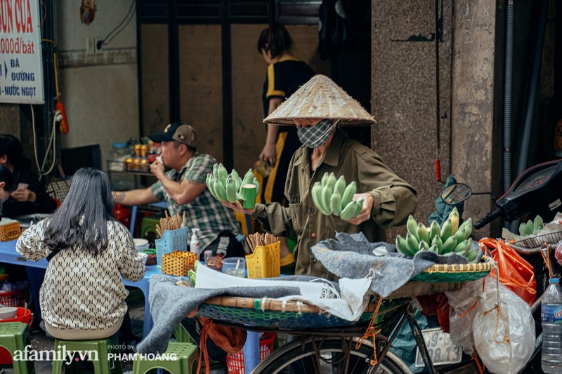 Ngôi chợ lâu đời nhất phố cổ được giới nhà giàu chuộng mua vì toàn đồ chất lượng tươi ngon ảnh 17