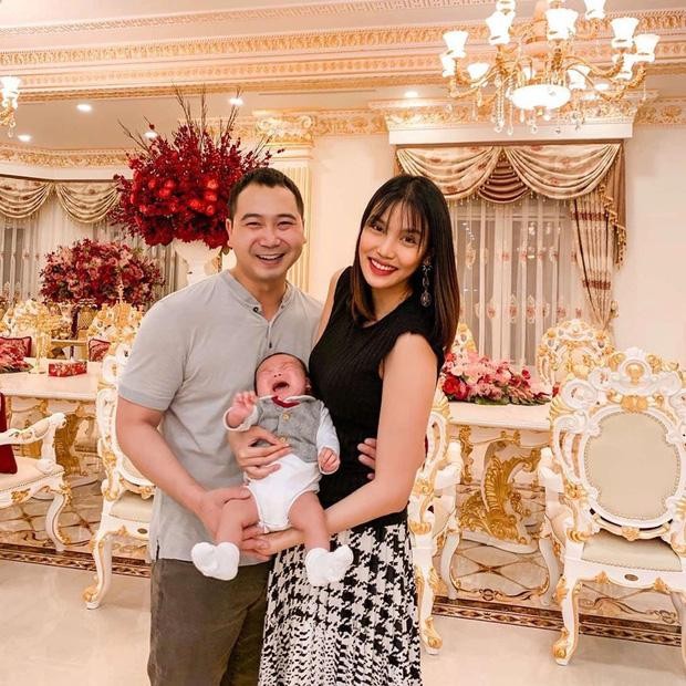 Thăm biệt thự dát vàng của Lan Khuê và ông xã đại gia ảnh 1
