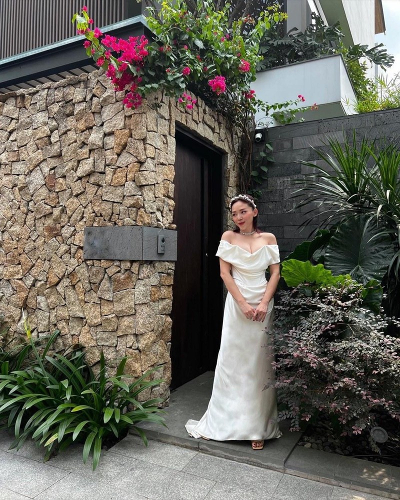 Tóc Tiên - Hoàng Touliver tung ảnh cưới kỉ niệm 2 năm ngày kết hôn ảnh 2