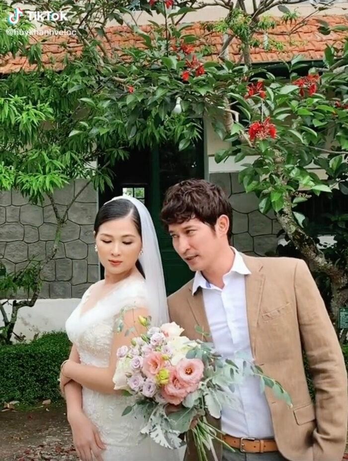 Vợ chồng Huy Khánh khoe ảnh tình tứ kỷ niệm 10 năm kết hôn ảnh 3