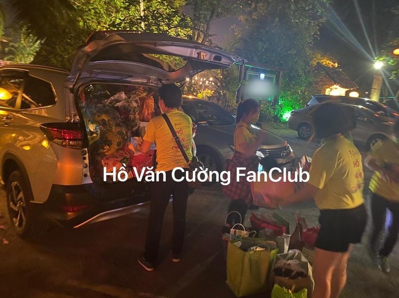 Người hâm mộ thuê cả khu du lịch tổ chức sinh nhật cho Hồ Văn Cường ảnh 6