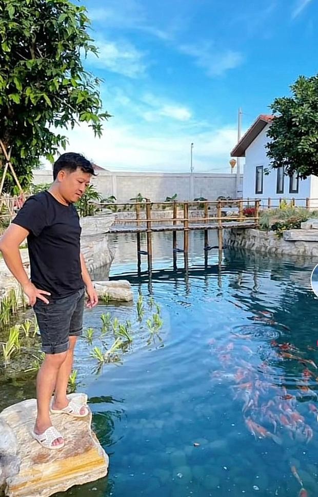 Nhã Phương livestream khoe biệt thự sân vườn nuôi cá, cây trái trĩu quả ảnh 5