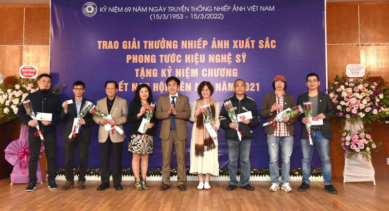 28 tác phẩm được trao Giải thưởng Nhiếp ảnh xuất sắc năm 2021 ảnh 2