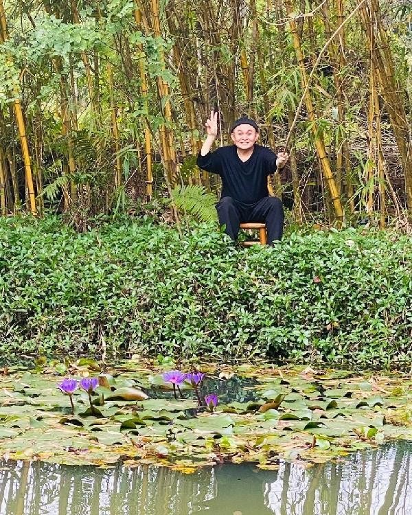 Cuộc sống hiện tại của nghệ sĩ Xuân Hinh: Về quê nuôi cá và trồng thêm rau ảnh 5
