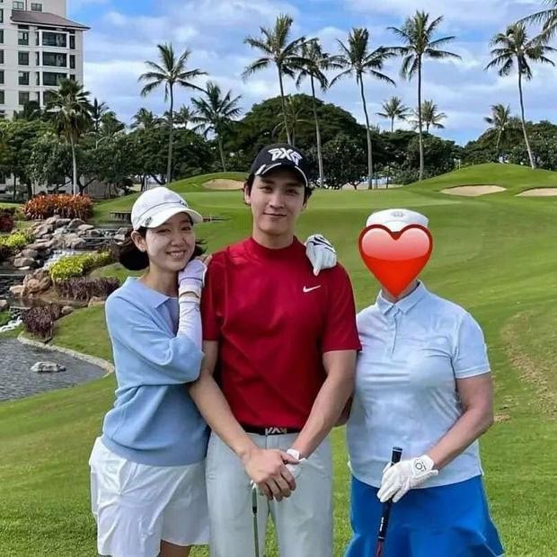 Park Shin Hye và ông xã lộ ảnh trăng mật ở Hawaii ảnh 1
