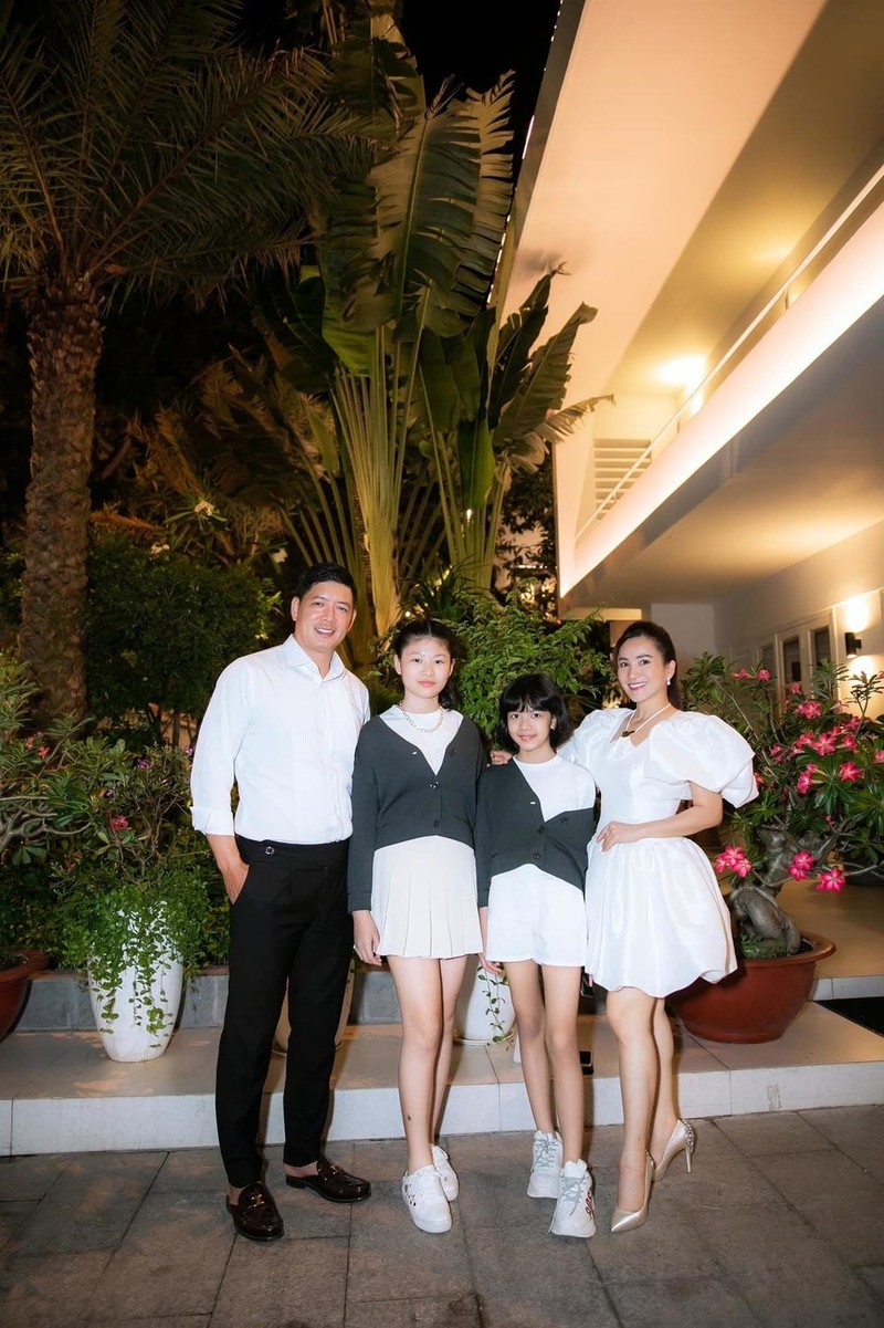 Vợ chồng Bình Minh hạnh phúc kỷ niệm 14 năm ngày cưới ảnh 3