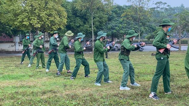 Sinh viên kêu F0 tăng, phải tắm nước lạnh, Đại học Kinh tế Quốc dân nói gì?