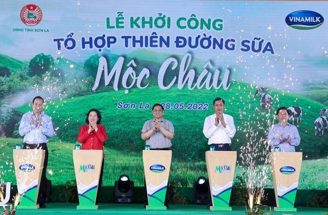 Thủ tướng Phạm Minh Chính dự Lễ khởi công tổ hợp Thiên đường sữa Mộc Châu ảnh 2