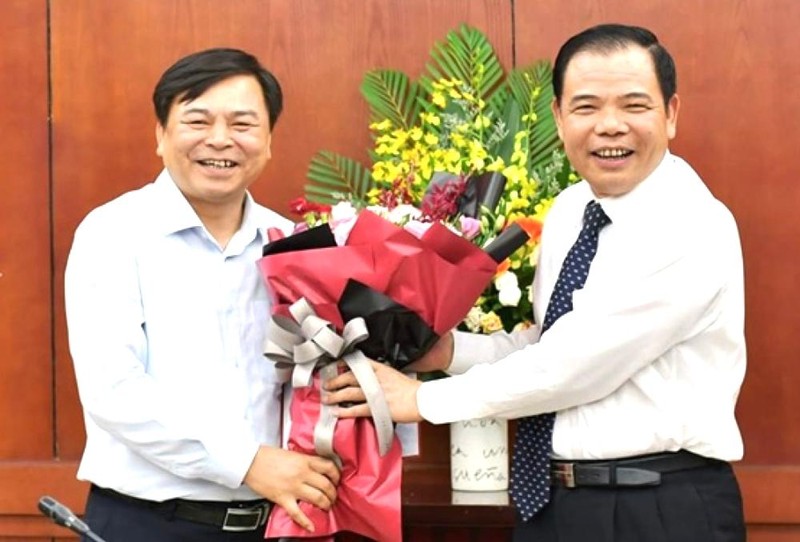 Ông Nguyễn Hoàng Hiệp trong ngày nhận quyết định bổ nhiệm làm Thứ trưởng Bộ NN&PTNT