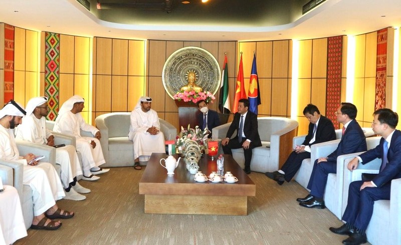 Bộ trưởng Công Thương tới UAE và những lời hứa từ 'rốn' dầu thế giới ảnh 1
