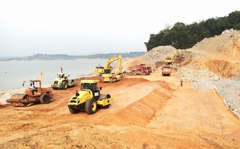 ‘Thâu đêm suốt sáng’ bên dòng Sê San ảnh 1