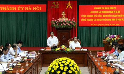 Đoàn kiểm tra làm việc với Ban thường vụ Thành uỷ Hà Nội. Ảnh: VT