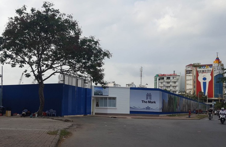 Khu đất của Dự án The Mark bị quây tôn và chiếm giữ trái phép