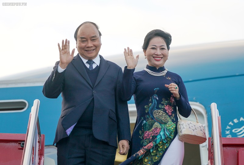 Thủ tướng Nguyễn Xuân Phúc cùng Phu nhân