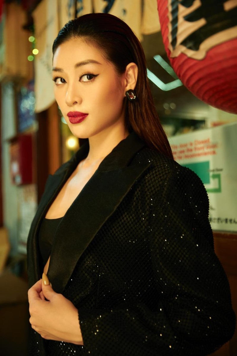 Hoa hậu Khánh Vân biến hóa đa phong cách ảnh 6